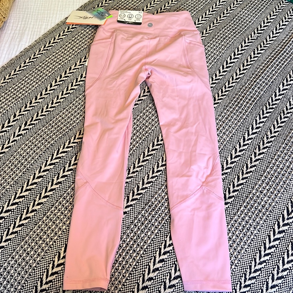 Gottex Soft Rose Ankle work out leggings.